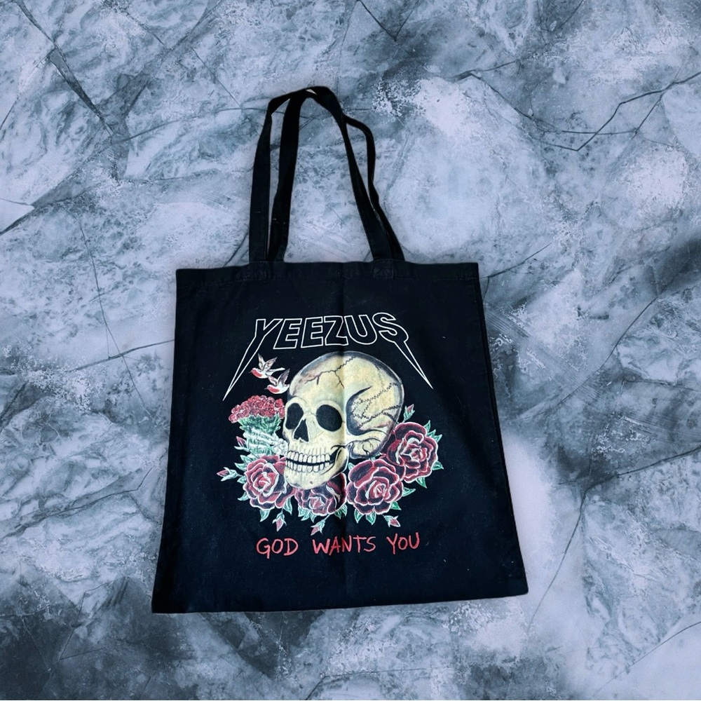 Yeezus tour merch tote 🪽🍌